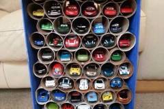 Un-garage-pour-les-petites-voitures-de-vos-enfants