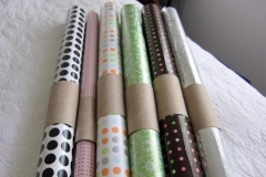 Une-attache-pour-le-papier-cadeau