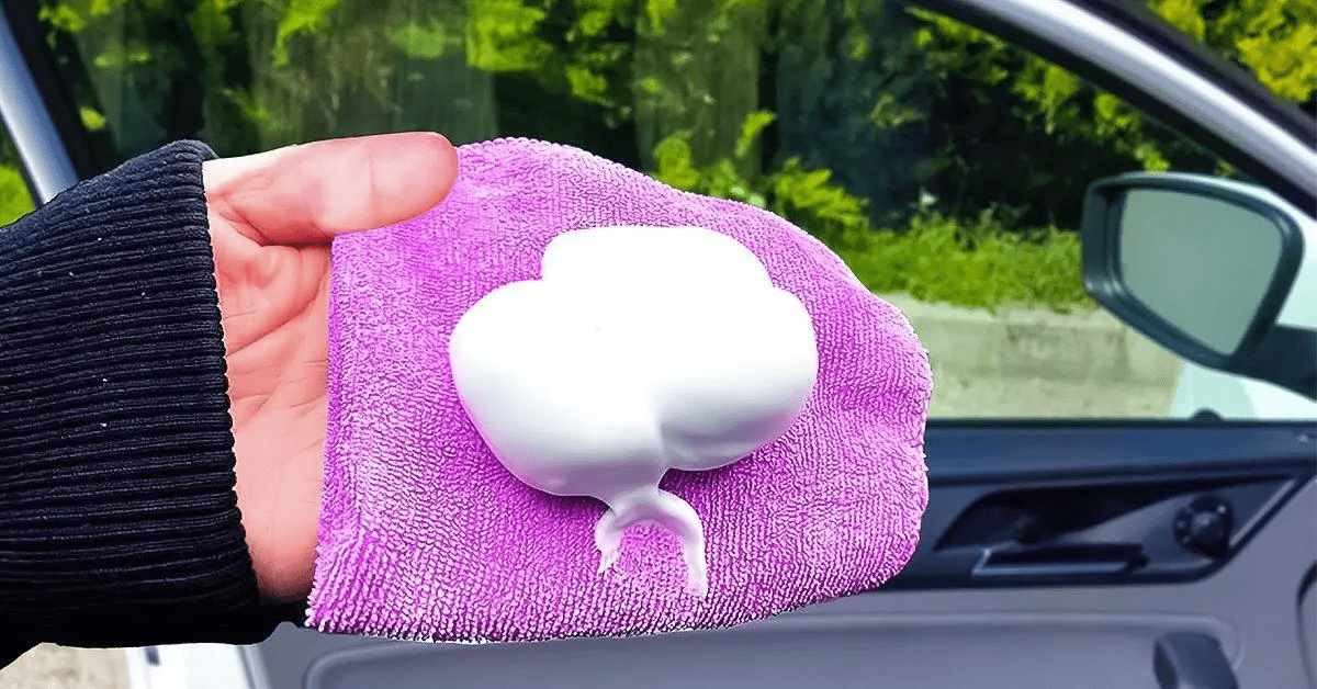 Pourquoi les Conducteurs Rusés Mettent de la Mousse à Raser Sur leur Pare-Brise ?