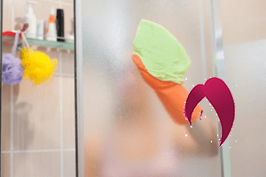 Comment nettoyer une paroi de douche en plexiglas