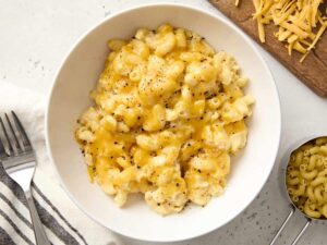 Macaroni au Fromage Crémeux à la Mijoteuse