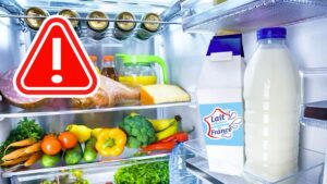 le lait dans la porte du frigo