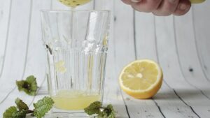 4 bonnes raisons de boire du jus de citron au réveil