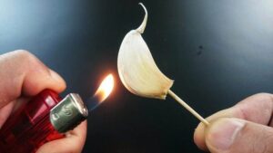 Pourquoi Brûle-t-on de l’Ail à la Maison ?
