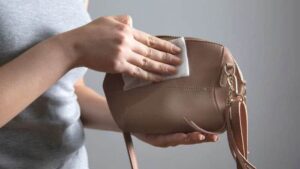 Comment nettoyer et entretenir le simili cuir