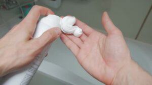6 Utilisations Surprenantes de la Mousse à Raser à Connaître Absolument !