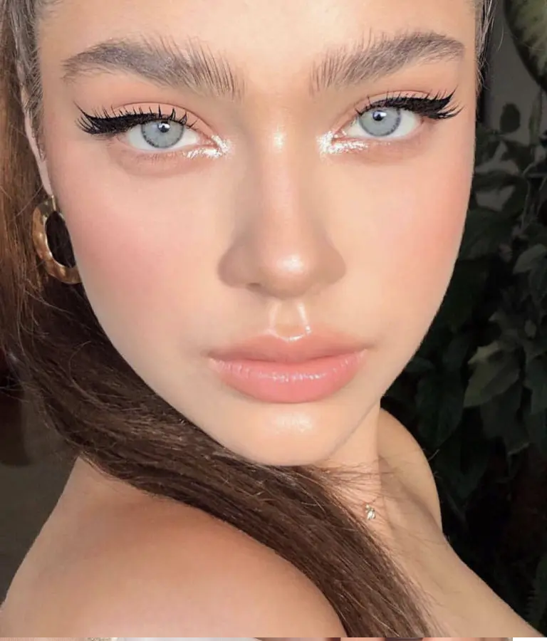 Foxy Eyes