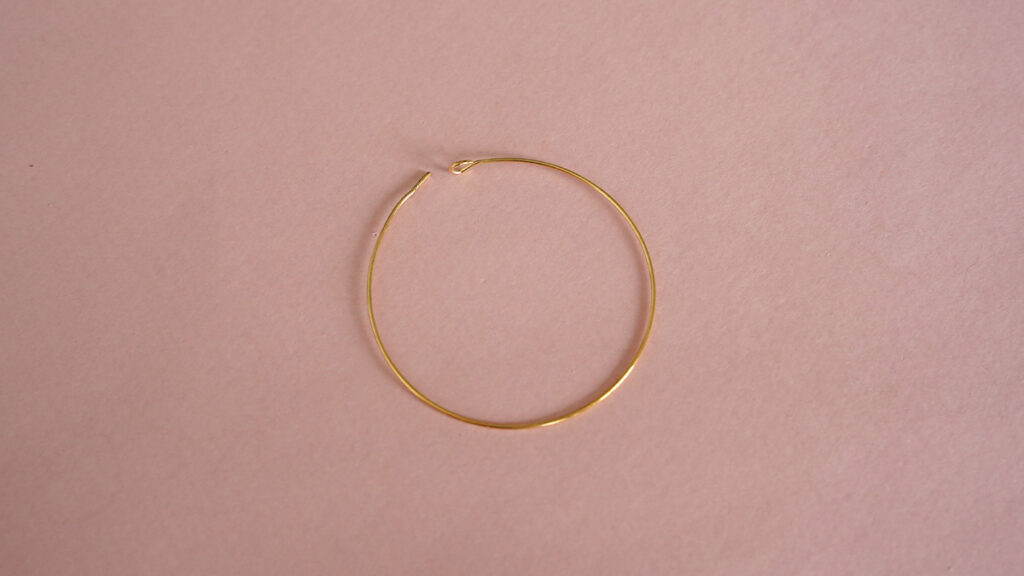 ✨ DIY créoles en perles de régalite rose