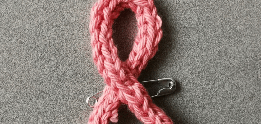 DIY Ruban Octobre Rose au tricot :