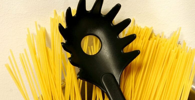 Le trou dans la cuillère à spaghetti
