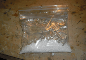 sel à déglacer dans un sac