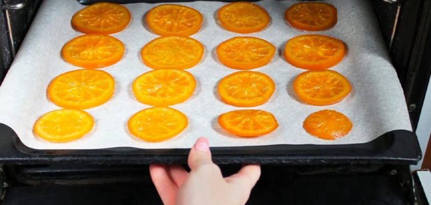 des tranches d’orange confites