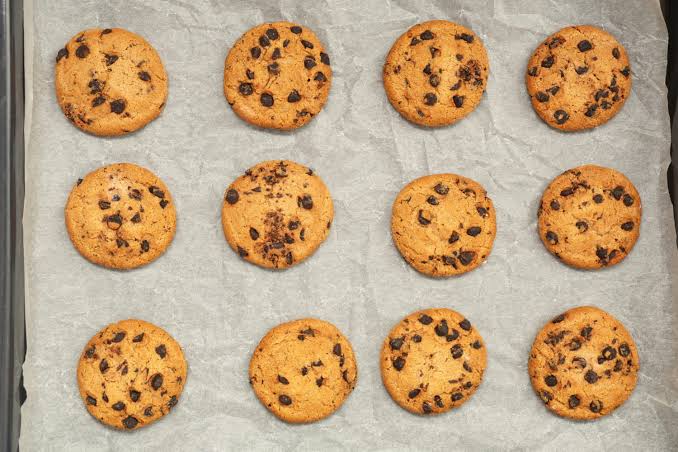 L'astuce pour éviter que les aliments ne collent au papier cuisson