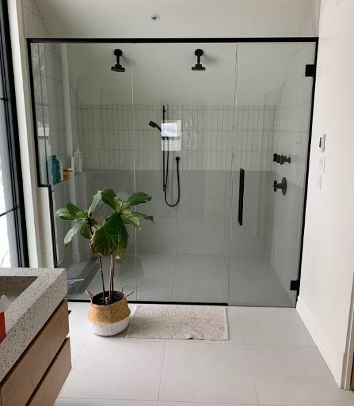 Nettoyer Vitre Douche Et Canalisations : Astuces Naturelles