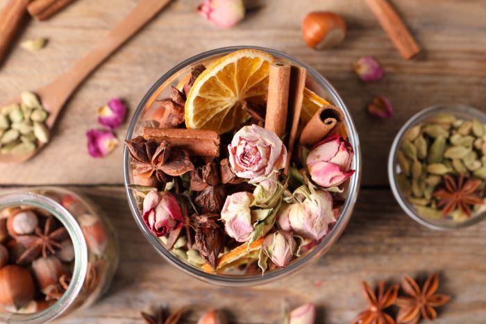 Pot-Pourri Maison : Comment Réaliser Avec Des Fleurs Séchées